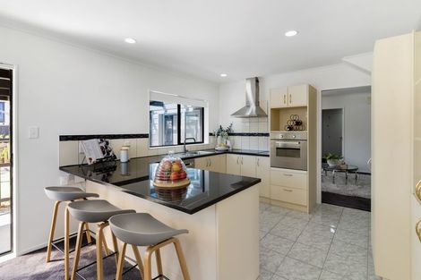 Photo of property in 8 Lowburn Place, Clover Park, Auckland, 2019