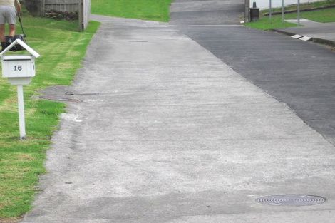 Photo of property in 12 Merchant Avenue, Te Atatu South, Auckland, 0610