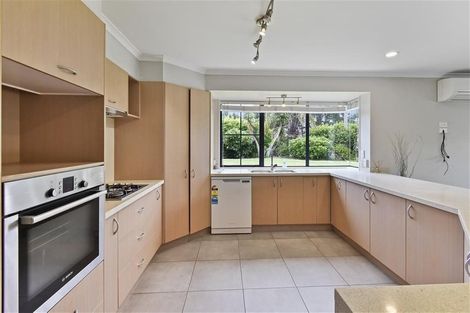 Photo of property in 22 Everlea Place, Alfriston, Auckland, 2105