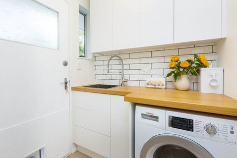 Photo of property in 23a Heretaunga Square, Silverstream, Upper Hutt, 5019