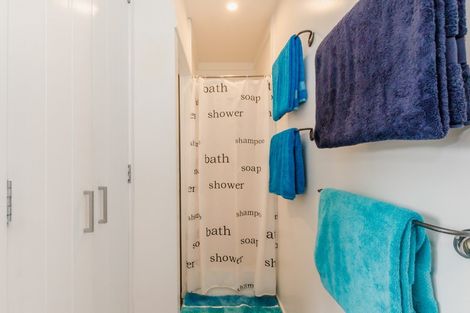 Photo of property in 19 Eruini Street, Waikanae Beach, Waikanae, 5036