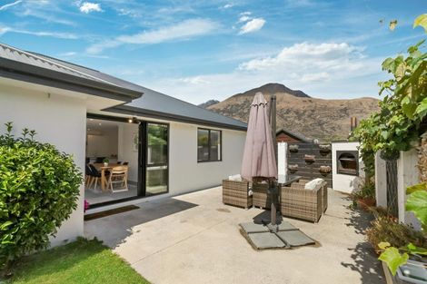 Photo of property in 18 Banbury Terrace, Lower Shotover, Queenstown, 9304