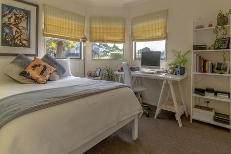 Photo of property in 3 Ashburn Close, Orewa, 0931