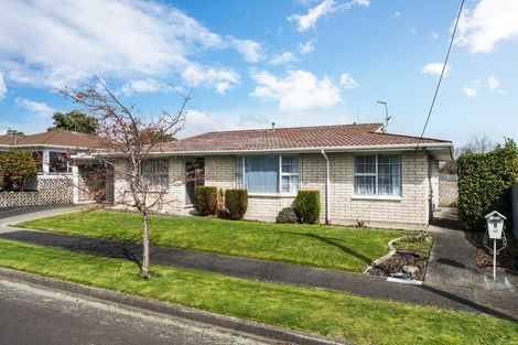 Photo of property in 1 Marsden Place, Awapuni, Palmerston North, 4412