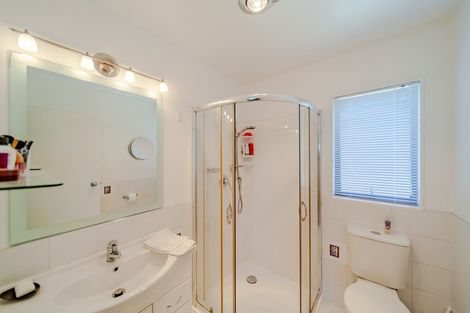 Photo of property in 10 Abbotsford Road, Waipawa, 4210