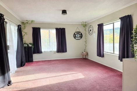 Photo of property in 21 Moonstone Grove, Birchville, Upper Hutt, 5018
