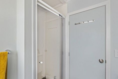 Photo of property in 2 Te Ngaere Place, Merrilands, New Plymouth, 4312