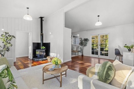 Photo of property in 44 Kahu Road, Paremata, Porirua, 5024