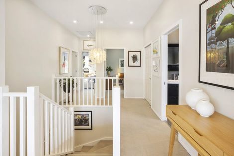 Photo of property in 30 Milne Terrace, Island Bay, Wellington, 6023