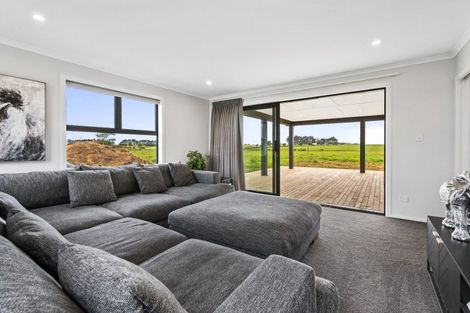 Photo of property in 61 Tennants Road, Bulls, 4894