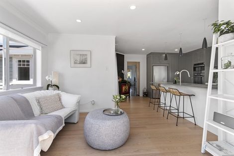 Photo of property in 56 Norwood Road, Bayswater, Auckland, 0622