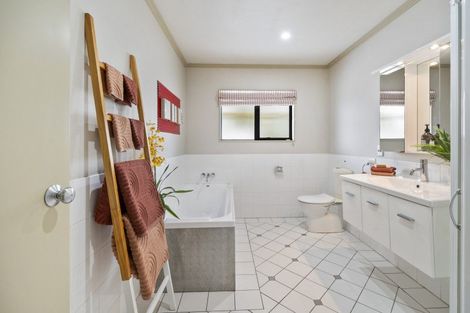 Photo of property in 234 Kelvin Grove Road, Kelvin Grove, Palmerston North, 4470