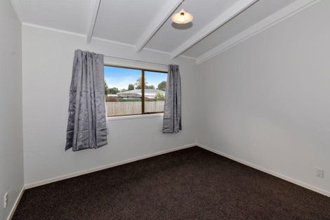 Photo of property in 3a Hikurangi Street, Te Atatu Peninsula, Auckland, 0610