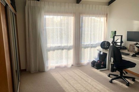 Photo of property in 3 Raekura Place, Redcliffs, Christchurch, 8081