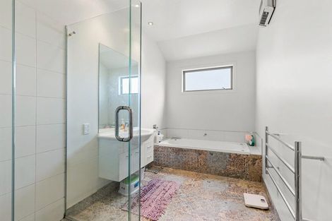 Photo of property in 1 Mcivor Lane, Lake Hayes, Queenstown, 9304