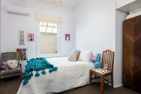 Photo of property in 17 Kowhai Street, Strandon, New Plymouth, 4312