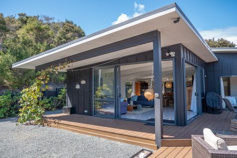 Photo of property in 97 Stratford Drive, Cable Bay, 0420