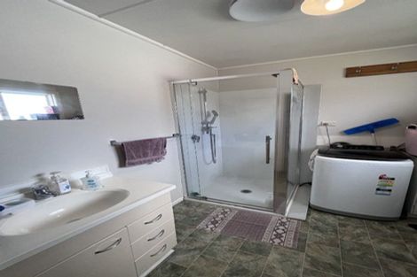 Photo of property in 33a-b Clevedon Road, Papakura, 2110