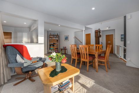 Photo of property in 32 Paremata Crescent, Paremata, Porirua, 5024