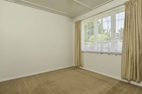 Photo of property in 83 Farquhar Road, Glendene, Auckland, 0602