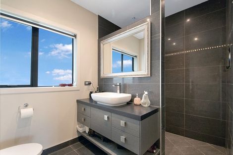 Photo of property in 58e Mcentee Road, Waitakere, Auckland, 0816