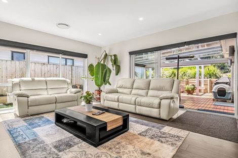 Photo of property in 21 Jeroboam Loop, Kumeu, 0810