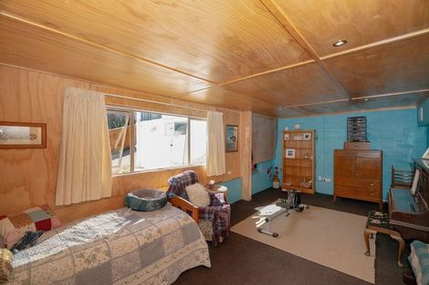 Photo of property in 2 Sydney Crescent, Raumati South, Paraparaumu, 5032