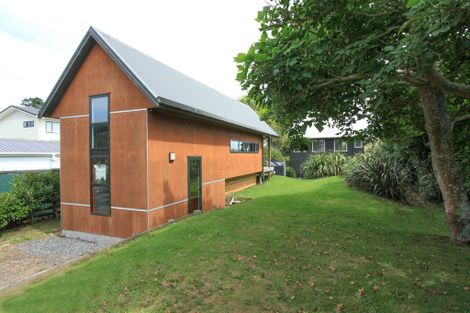 Photo of property in 132 Maunsell Road, Port Waikato, Tuakau, 2695