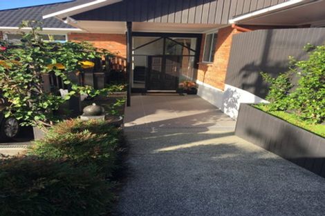 Photo of property in 85 Exmouth Road, Northcote, Auckland, 0627