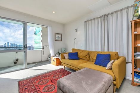 Photo of property in Luna Apartments, 6r/16 Burton Street, Grafton, Auckland, 1010