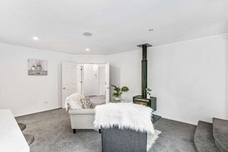 Photo of property in 9 Picasso Drive, West Harbour, Auckland, 0618