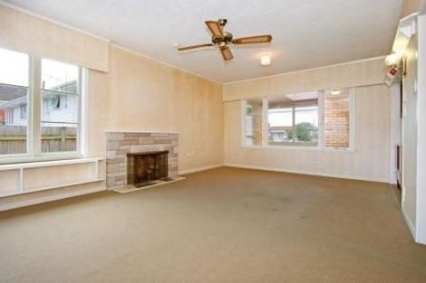 Photo of property in 25 Elizabeth Avenue, Papatoetoe, Auckland, 2025