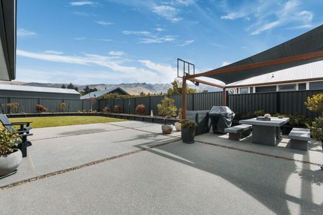 Photo of property in 39 Missy Crescent, Mount Pisa, Cromwell, 9383