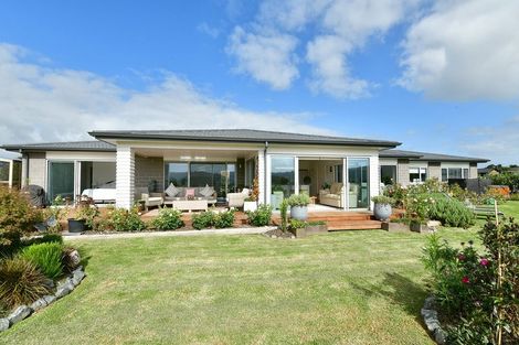 Photo of property in 28 Awatiro Drive, Kaukapakapa, 0871