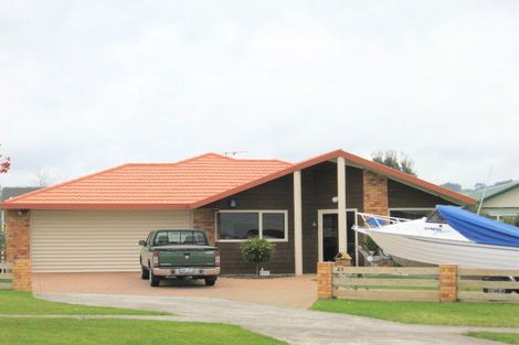 Photo of property in 23 Springbok Avenue, Whitianga, 3510