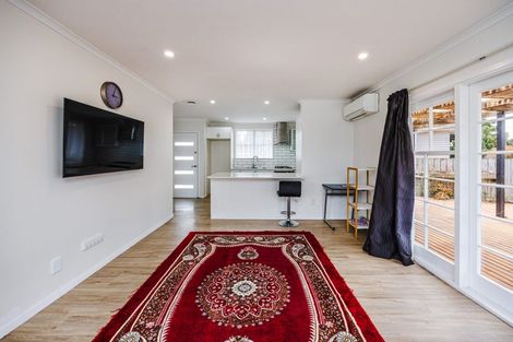 Photo of property in 1/1 Cooper Place, Papakura, 2110