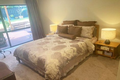 Photo of property in 2 Cesari Place, West Harbour, Auckland, 0618