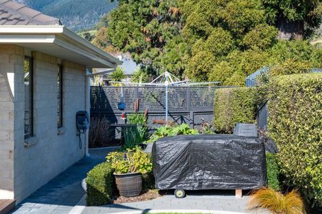 Photo of property in 10 Woodstock Place, Stoke, Nelson, 7011