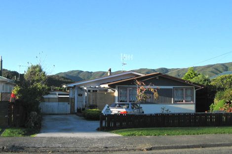 Photo of property in 32 Totara Street, Wainuiomata, Lower Hutt, 5014