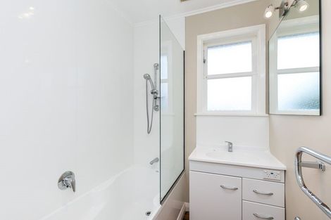 Photo of property in 9 Hollies Crescent, Johnsonville, Wellington, 6037