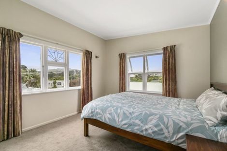 Photo of property in 206b Miromiro Road, Normandale, Lower Hutt, 5010