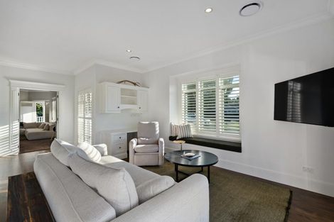 Photo of property in 7 George Street, Riverhead, 0820