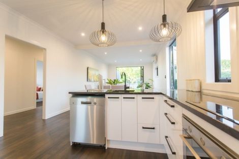 Photo of property in 16 Gillies Avenue, Claudelands, Hamilton, 3214