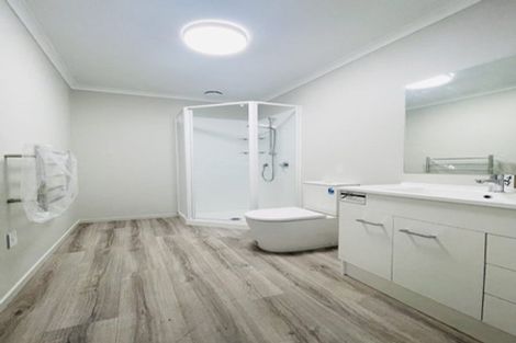 Photo of property in 6a Melleray Place, Randwick Park, Auckland, 2105