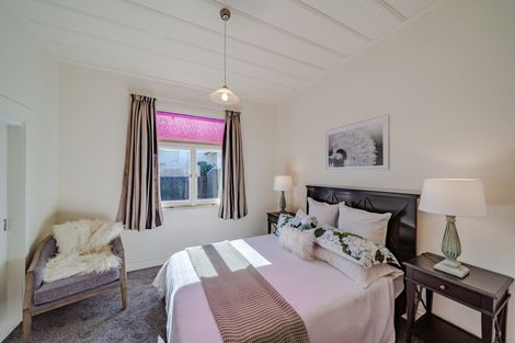 Photo of property in 1001 Caroline Road, Mayfair, Hastings, 4122