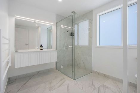 Photo of property in 2 Goldstone Place, Omokoroa, 3114