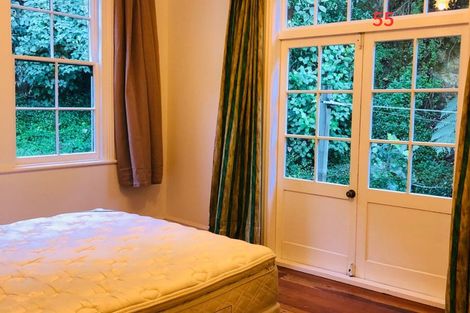 Photo of property in 55 Garden Road, Northland, Wellington, 6012