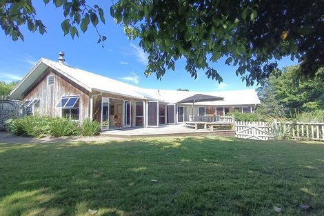 Photo of property in 16a Russell Drive, Oakura, 4314