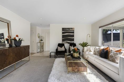 Photo of property in 16 Whitford Road, Howick, Auckland, 2014