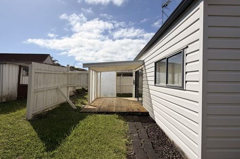 Photo of property in 33 Hutchinsons Road, Bucklands Beach, Auckland, 2014